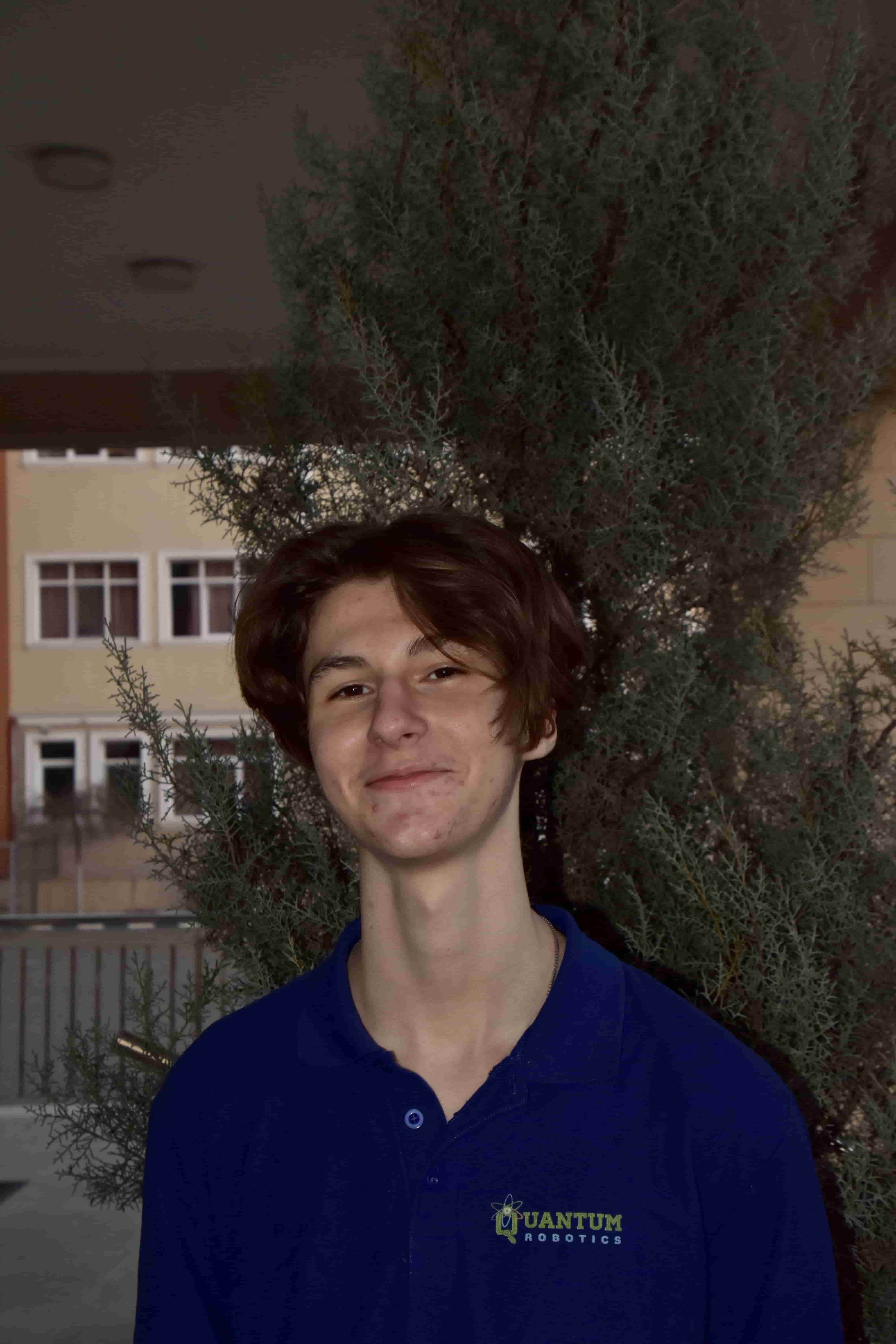 Quantum-Robotics-FTC-FIRST-competiton-team-members-Vlad-Florescu